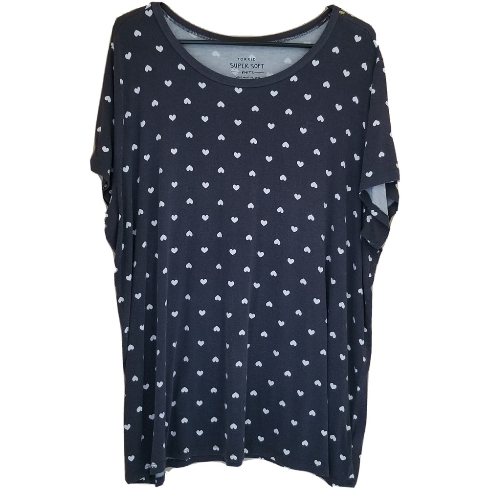 TORRID Super Soft Knit Heart Print Pull-On S/Sleeve Crewneck T-Shirt Women's 3